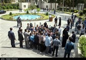 اعضای هیئت دولت در جمع خبرنگاران
