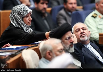 محمدجواد ظریف وزیر امور خارجه و همسرش مریم ایمانیه در همایش بزرگداشت روز حقوق بشر اسلامی و کرامت انسانی
