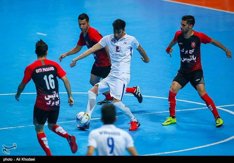 شاهین کرمانشاه نخستین برد خود را در لیگ برتر کسب کرد
