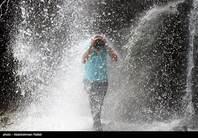 یک روز گرم تابستانی در آبشار گنجنامه همدان