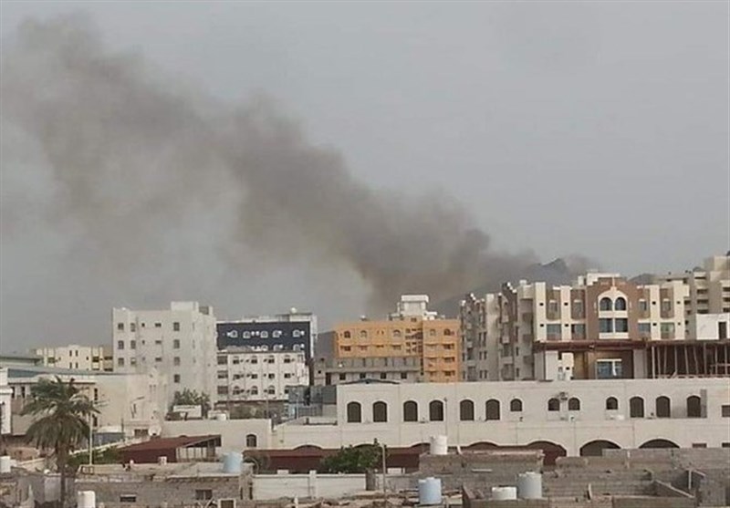 یمن| تشدید جنگ نیابتی در نزدیک کاخ عدن/ سکوت عبدربه منصور و عربستان