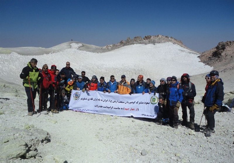 صعود تیم کوهنوردی ارتش به قله دماوند