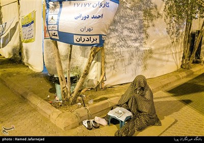 حال و هوای زائران ایرانی و مناجات شبانه در صحرای عرفات