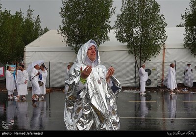 حجاج ایرانی در مراسم دعای عرفه در صحرای عرفات