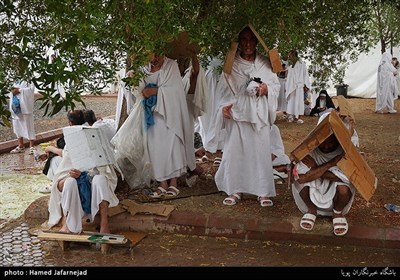 حجاج ایرانی در مراسم دعای عرفه در صحرای عرفات