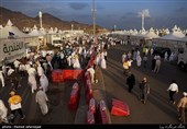 حضور حجاج در سرزمین منا