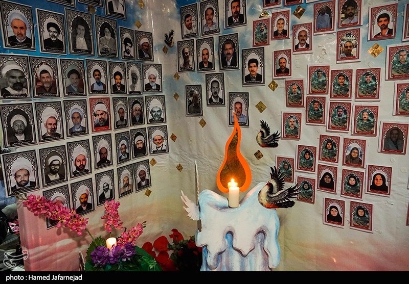 تقدیر جمعی از خانواده‌های شهدای حادثه منا از رئیس صداوسیما