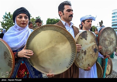 اجتماع بزرگ دف نوازان در پایتخت دف ایران - سنندج