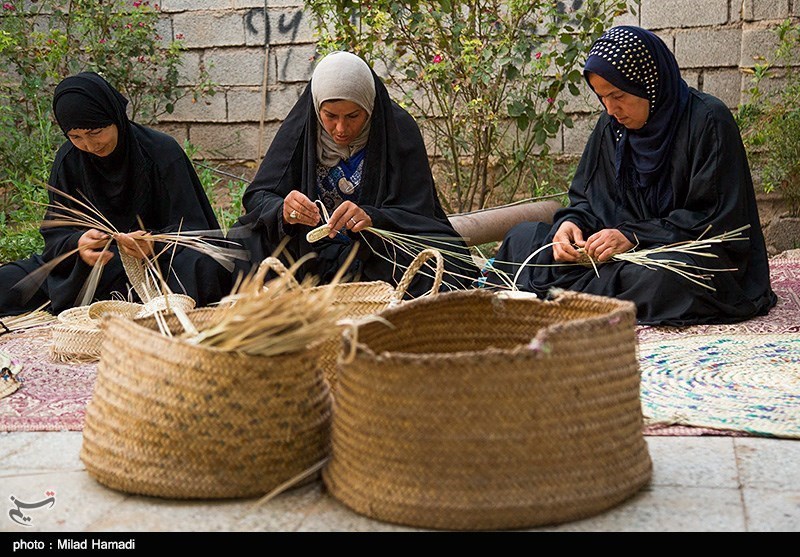 گزارش تسنیم از فعالیت زنان روستایی استان مرکزی در تعاونی‌ / بخشی از تعاونی‌ها به سبب مشکلات اقتصادی غیرفعال شده‌اند