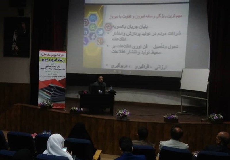 معاون وزیر ارشاد در بوشهر: شورای اطلاع‌رسانی در استان‌ها تشکیل شد