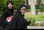 معصومه ابتکار معاون امور زنان و خانواده رئیس جمهور و لعیا جنیدی، معاون حقوقی رئیس‌جمهوری در حاشیه جلسه هیئت دولت 