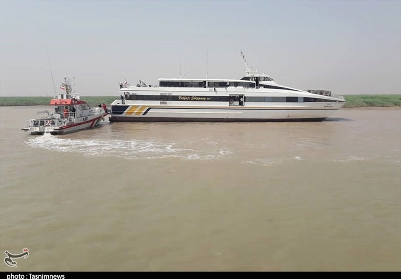 کشتی مسافربری خرمشهر -کویت به گل نشست