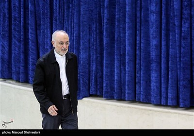  علی‌اکبر صالحی رئیس سازمان انرژی اتمی در نماز جمعه تهران 