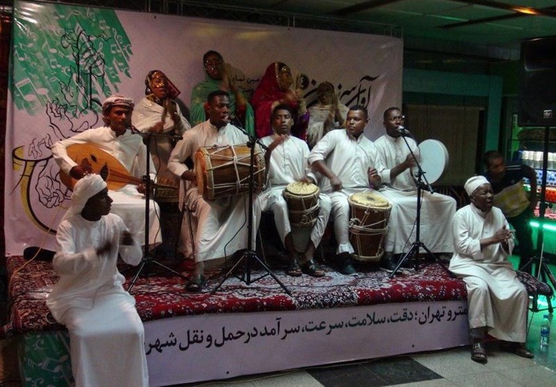 موسیقی نواحی ایران برای مسافران مترو اجرا شد