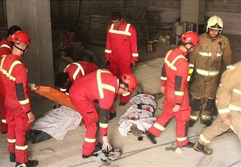 تهران| سقوط مرگبار 2 نصاب به چاهک آسانسور + تصاویر