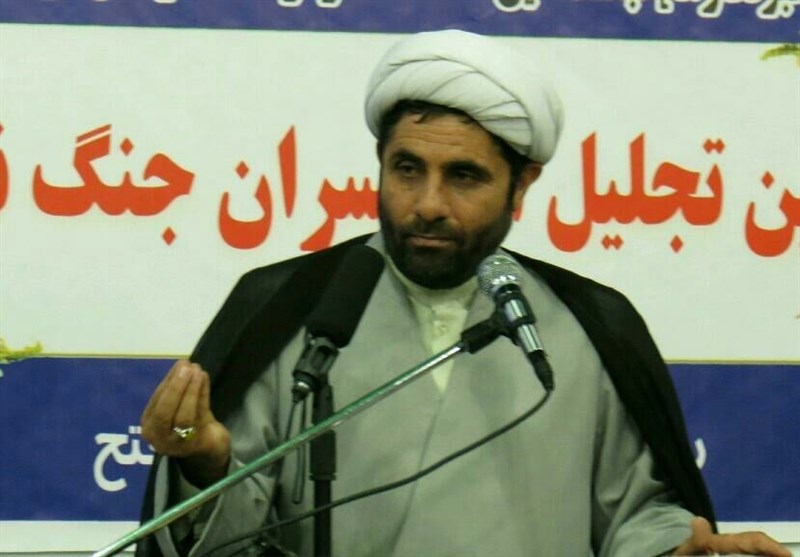 امام جمعه موقت یاسوج: ملت ایران مستحق دریافت خدمات ارزنده هستند