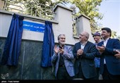 حضور مجید انتظامی و محمد جواد حق‌شناس در مراسم  رونمایی از تابلو نام خیابان و سردیس استاد عزت‌الله انتظامی 