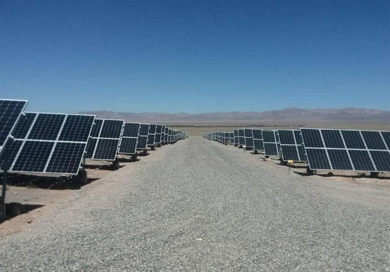 2 نیروگاه خورشیدی در سفر وزیر نیرو به همدان افتتاح شد