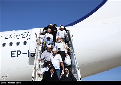 امسال بالغ بر هفت هزار و ۲۵۶ زائر در قالب ۴۵ کاروان از استان اصفهان راهی سفر زیارتی حج تمتع شدند.