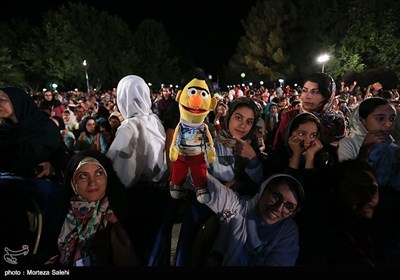  آئین افتتاحیه سی و دومین جشنواره بین‌المللی فیلم‌ کودک و نوجوان در باغ غدیر اصفهان 