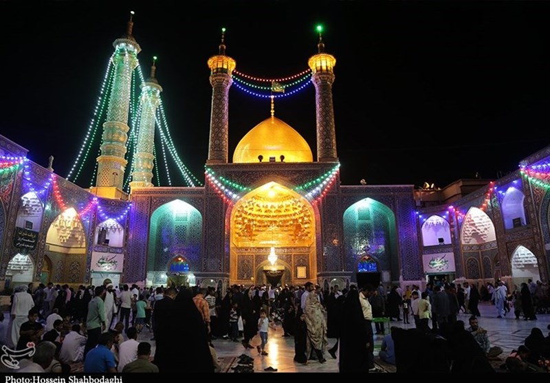 شب عید غدیر در حرم حضرت معصومه(س) به روایت تصویر
