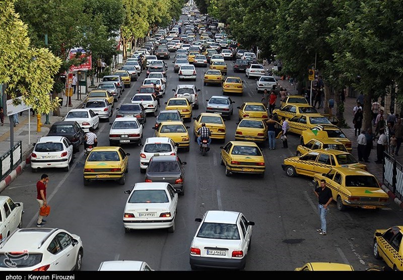 وضعیت اسفبار ترافیک در مرکز کردستان/ چرا مسئولان استان وعده ساماندهی را اجرایی نمی‌کنند