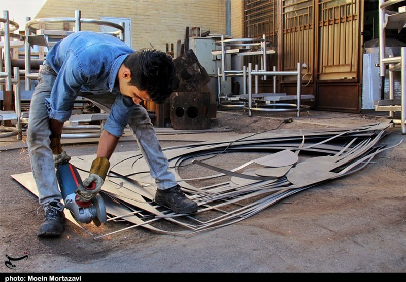 مشکل اساسی صنعتگران «منع استقرار صنایع در شعاع 120 کیلومتری تهران» است
