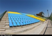 تمام سکوهای سیمانی ورزشگاه «تختی» آبادان تبدیل به صندلی شده‌اند و شماره گذاری نشده اند.