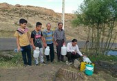 پای حرف اهالی مرزنشین| رئیس جمهور اگر می‌خواهد محرومیت را ببیند به ارشق بیاید/ صف‌های طولانی برای یک جرعه آب