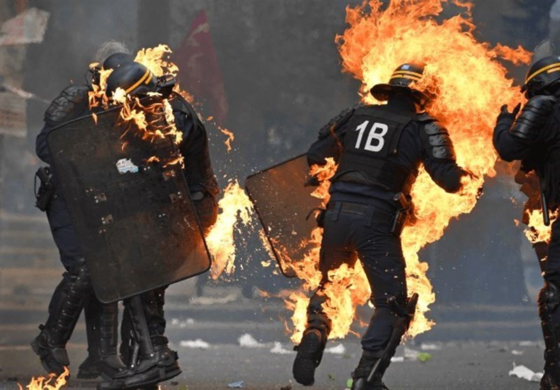 درگیری معترضان با پلیس فرانسه در حومه پاریس