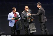 فرشاد فلاحت زاده و بهزاد داداش زاده در مراسم برترین های فوتبال ایران در سال 98-97