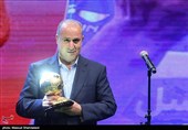 مهدی تاج رئیس فدراسیون فوتبال در مراسم برترین های فوتبال ایران در سال 98-97