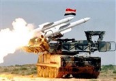 الدفاعات الجویة السوریة تتصدى لعدوان إسرائیلی بالصواریخ شرق حمص وتسقط عدداً منها