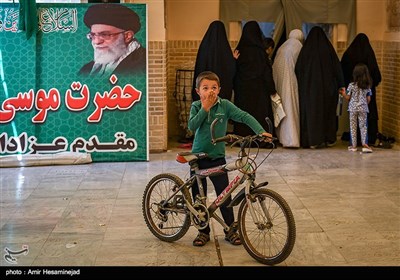 برپایی خیمه عزاداری اباعبدالله(ع) درصحن زیارتگاه امامزاده موسی مبرقع فرزند امام محمد تقی(ع)