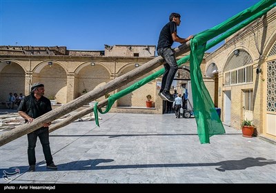 برپایی خیمه عزاداری اباعبدالله(ع) درصحن زیارتگاه امامزاده موسی مبرقع فرزند امام محمد تقی(ع)