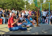نمایش "محورهای مورد تایید فراخوان" یکی از نمایش‌های چهاردهمین جشنواره بین‌المللی تئاتر خیابانی مریوان است که با کارگردانی و بازیگری «میلاد حسین‌زاده» به اجرا درآمد