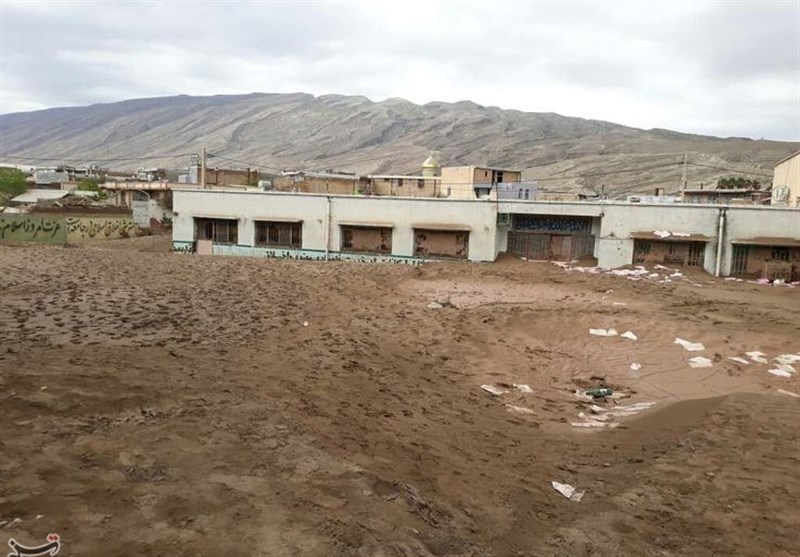 بازسازی مدارس تخریبی پلدختر به مهرماه نمی‌رسد؛ تحصیل دانش‌آموزان در کانکس+تصاویر