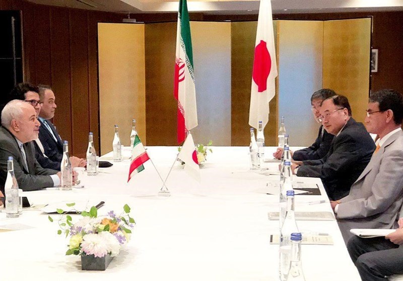 دیدار ظریف با وزیر خارجه ژاپن
