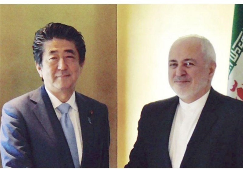 دیدار ظریف با نخست وزیر ژاپن