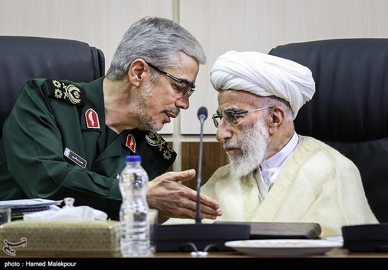 آیت‌الله احمد جنتی و سرلشکر محمد باقری در جلسه مجمع تشخیص مصلحت نظام