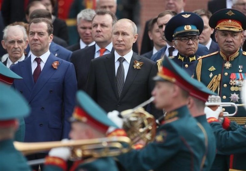 پوتین از همتای اوکراینی برای شرکت در جشن «روز پیروزی» دعوت کرد