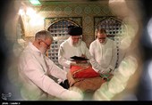 غبارروبی مضجع مطهر حضرت امام رضا (ع) با حضور رهبر معظم انقلاب