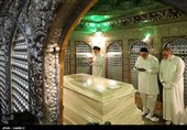غبارروبی مضجع مطهر حضرت امام رضا (ع) با حضور رهبر معظم انقلاب