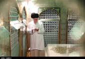غبارروبی مضجع مطهر حضرت امام رضا (ع) با حضور رهبر معظم انقلاب