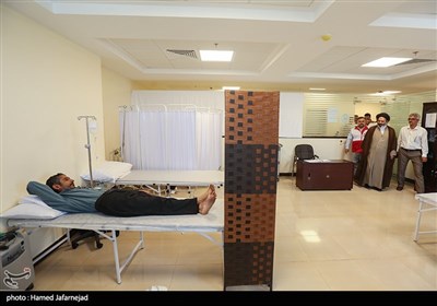 بازدید از درمانگاه و هتل های محل اقامت زائران ایرانی در مکه