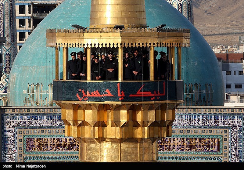 شور پرشور حسینی در ظهر عاشورایی بارگاه منور امام هشتم(ع) + تصاویر