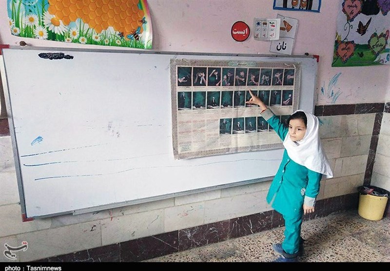 تحصیل دانش‌آموزان دیرآموز در کردستان به‌روایت تصویر