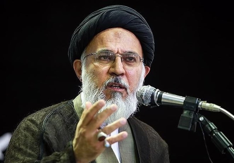 عضو خبرگان رهبری: مراسم اربعین حسینی با انقلاب اسلامی به جوشش عجیبی رسیده است
