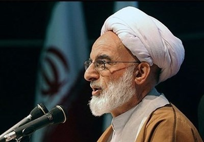آیتالله درّی نجفآبادی: ملت ایران مقهور بازی آمریکا، غرب و بزککنندگان آنها نمیشود