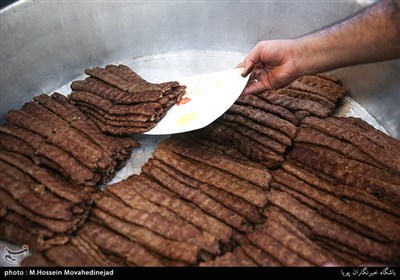 پخت 1600 سیخ کباب نذری در کبابی حاج عبدالله خیابان ایران